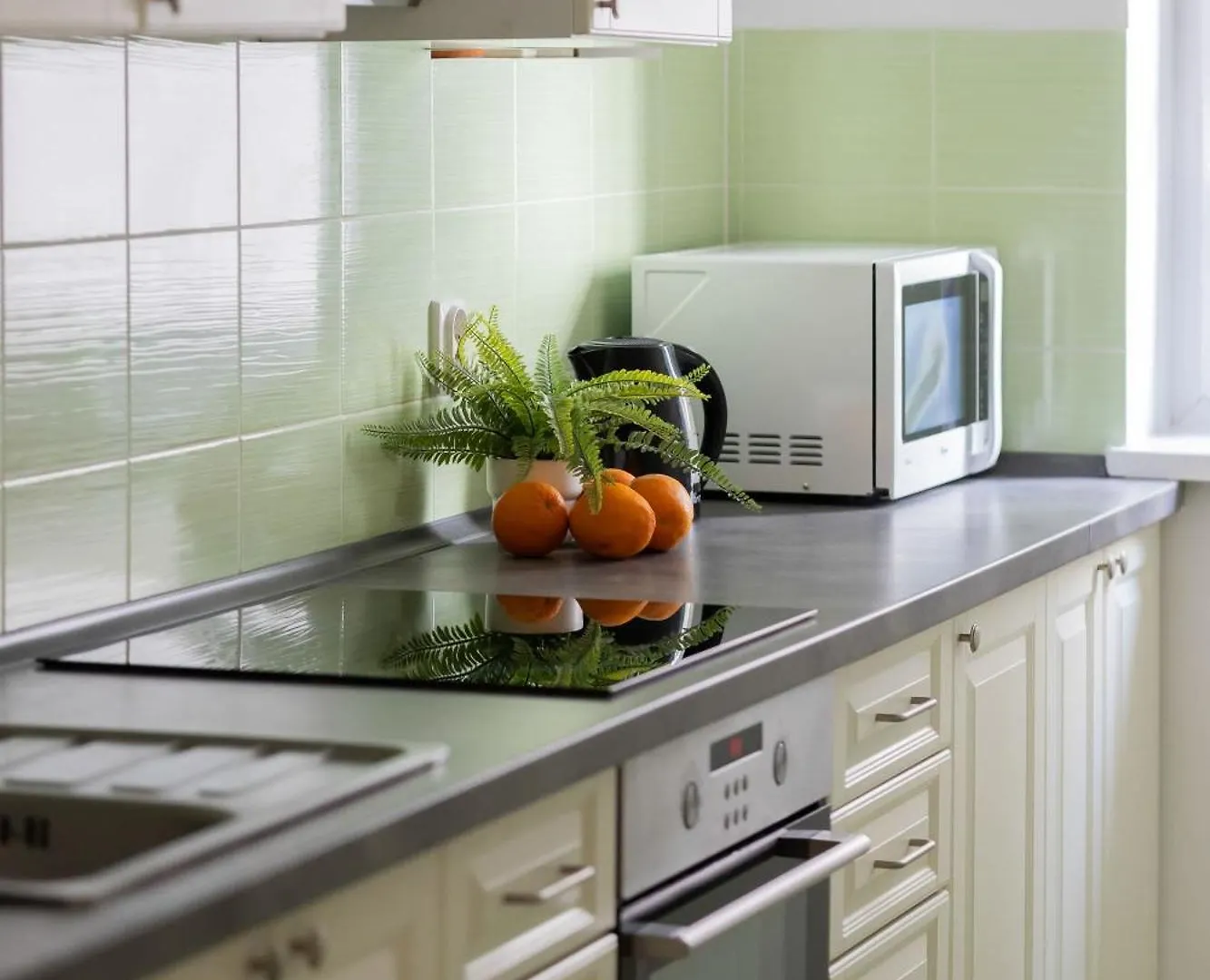 Jasny Apartament Z Dwoma Sypialniami I Biurkiem By Noclegi Renters Warsaw Apartment