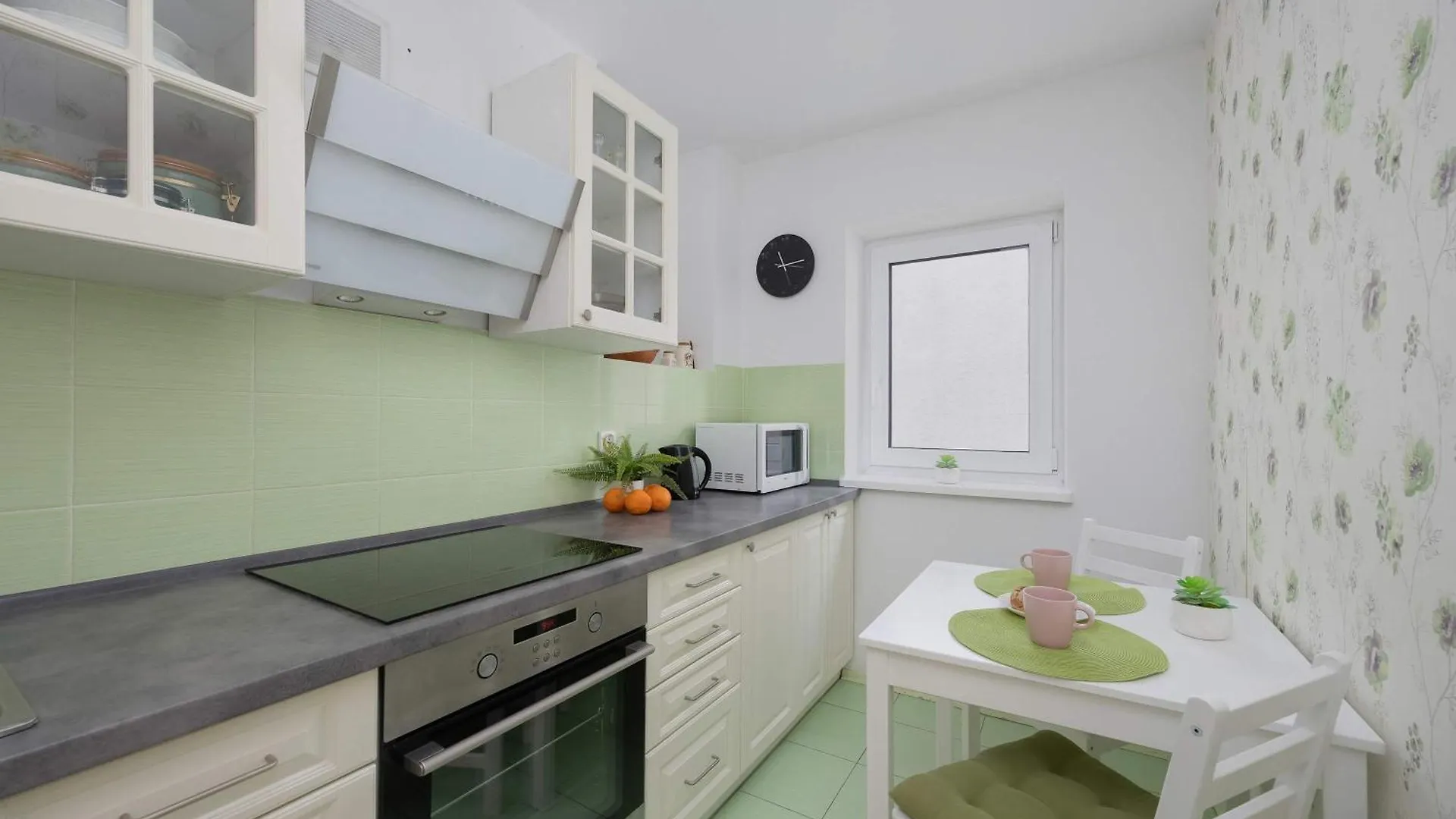 Jasny Apartament Z Dwoma Sypialniami I Biurkiem By Noclegi Renters Warsaw 0*,  Poland