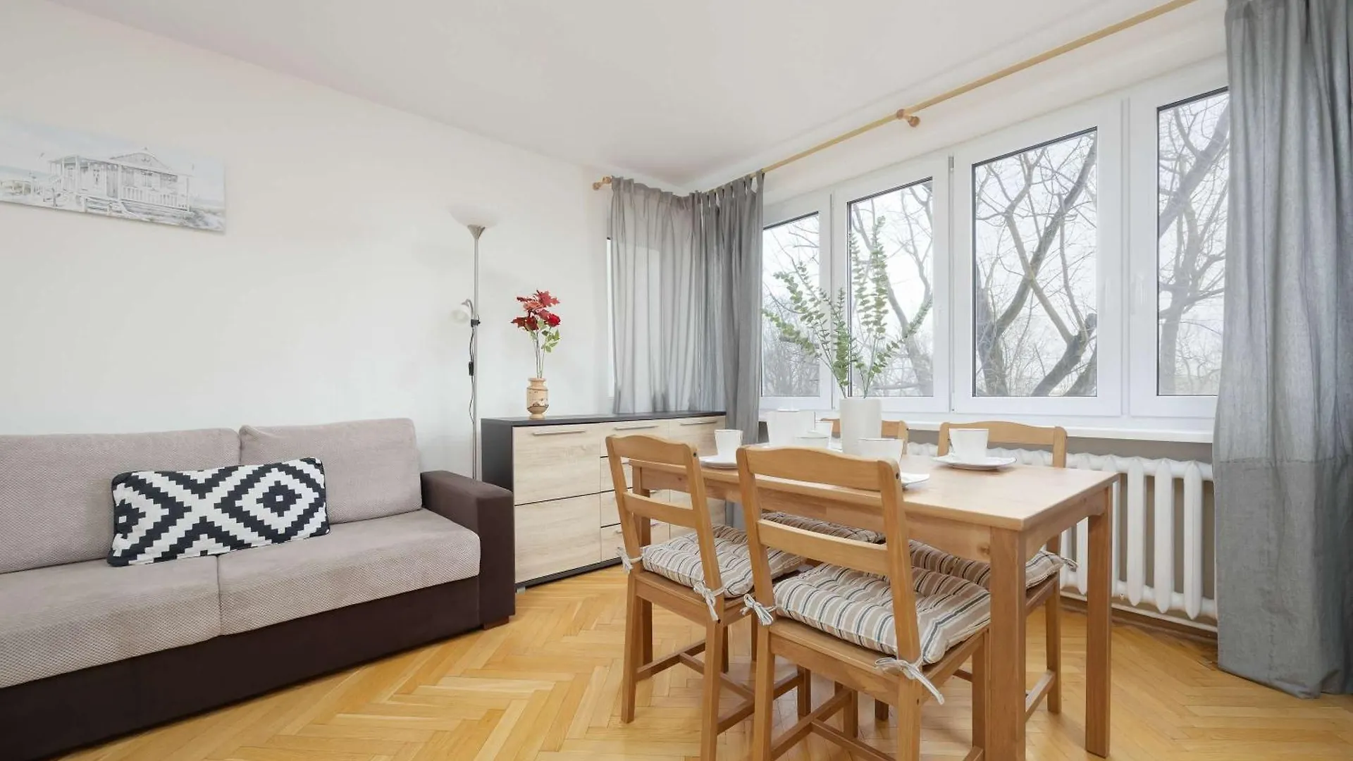 Jasny Apartament Z Dwoma Sypialniami I Biurkiem By Noclegi Renters Warsaw