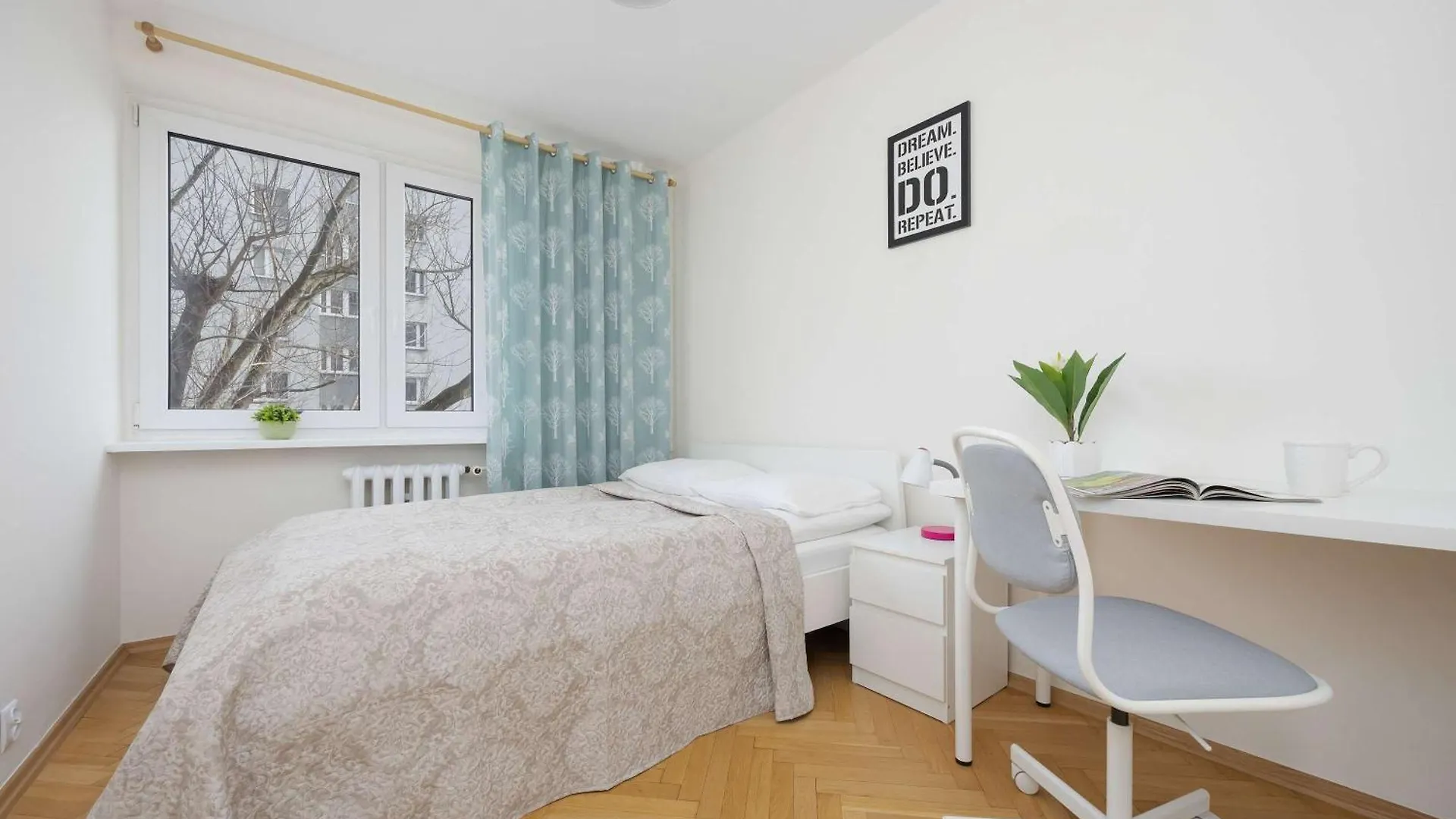 Apartment Jasny Apartament Z Dwoma Sypialniami I Biurkiem By Noclegi Renters Warsaw